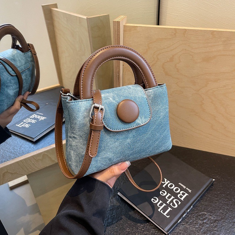 Cute And Compact Contrast Color City Simple Bag Female