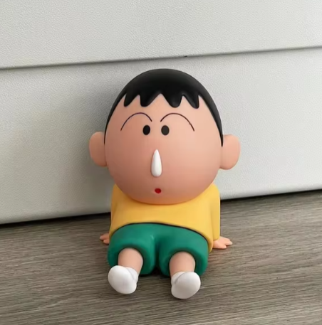 Kawaii Shin-Chan Phone Holder Anime Crayon Boochan Desktop Ornaments Watching Tv Cartoon Student Phone Support Cute Doll Girls