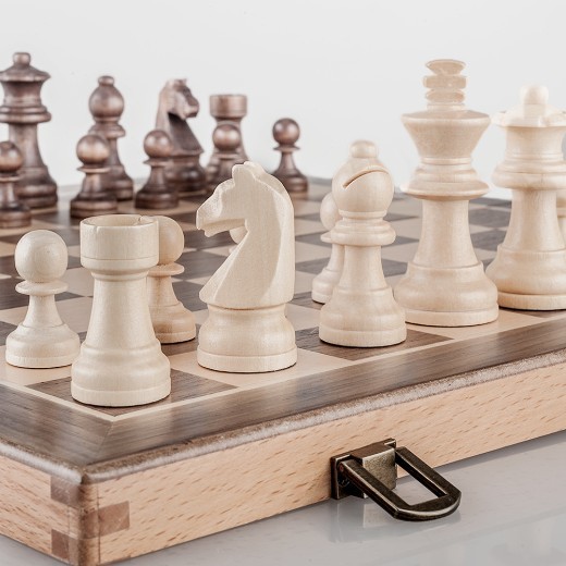 High Quality German Walnut Chess Wooden Chess Solid Wood Chess Pieces