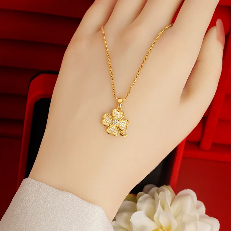 14K Gold Clover Pendant Necklace with Zircon