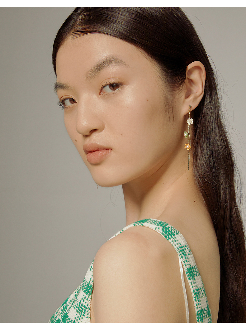 Long temperament tassel earrings earrings