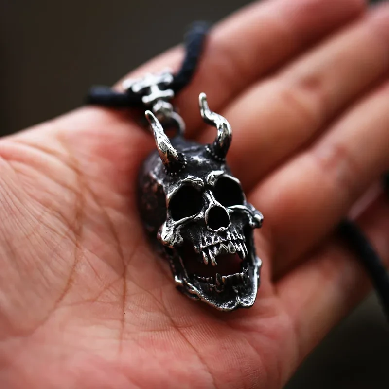 Vintage Claw Skull Stainless Steel Pendant