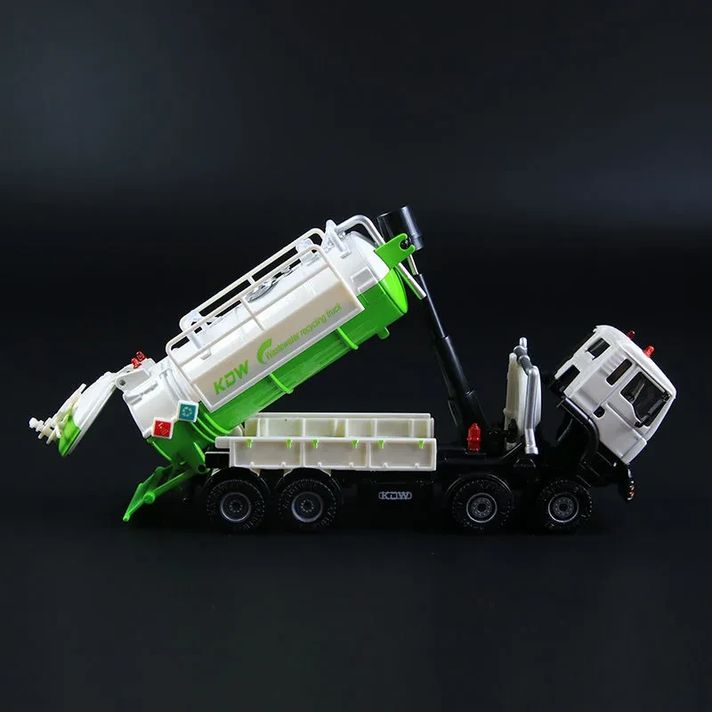 Imitation alloy model toy car