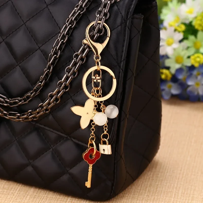 Rhinestone Four-Leaf Clover Car Keychain