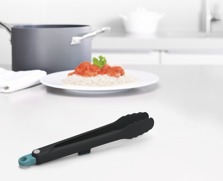 Lockable Tongs with integrated tool rest - Joseph Joseph Duo