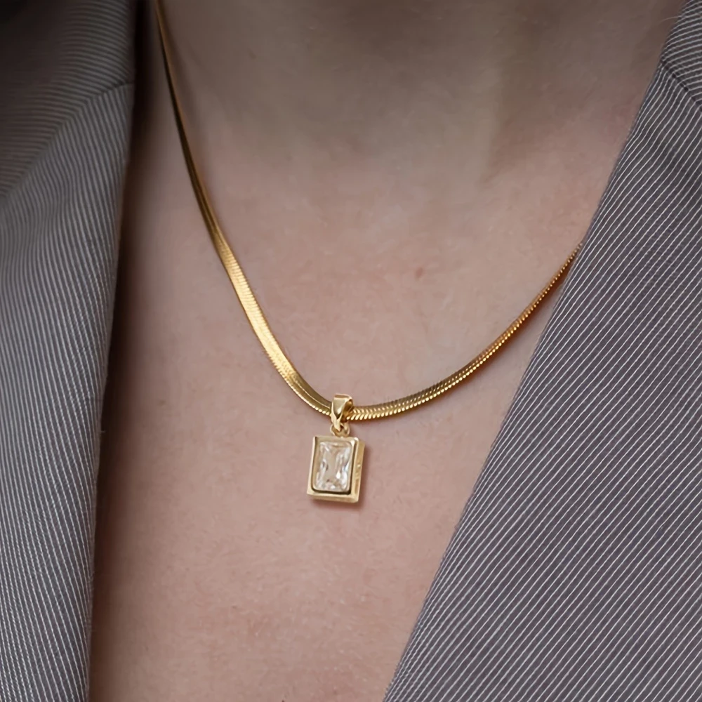 Nooxian Elegant Simple Square Copper Pendant Necklace with Synthetic Zirconia, Stainless Steel Blade Chain for Women, Versatile Daily and Vacation Accessory