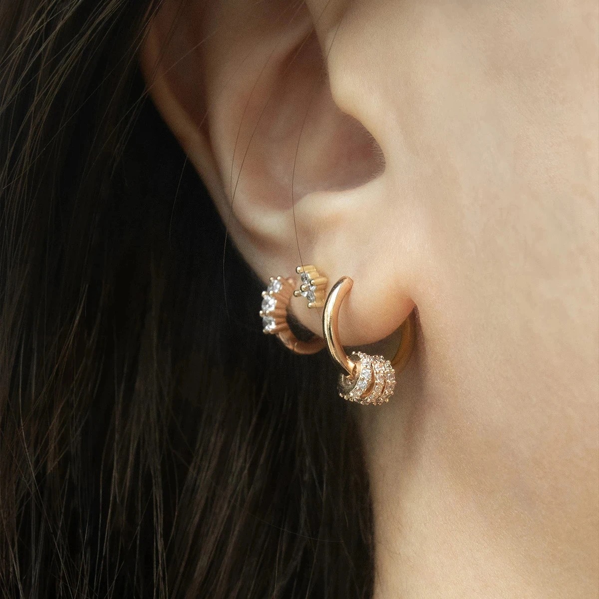Trendy Small Round Gold Color Stainless Steel Huggies Hoop Earrings for Women