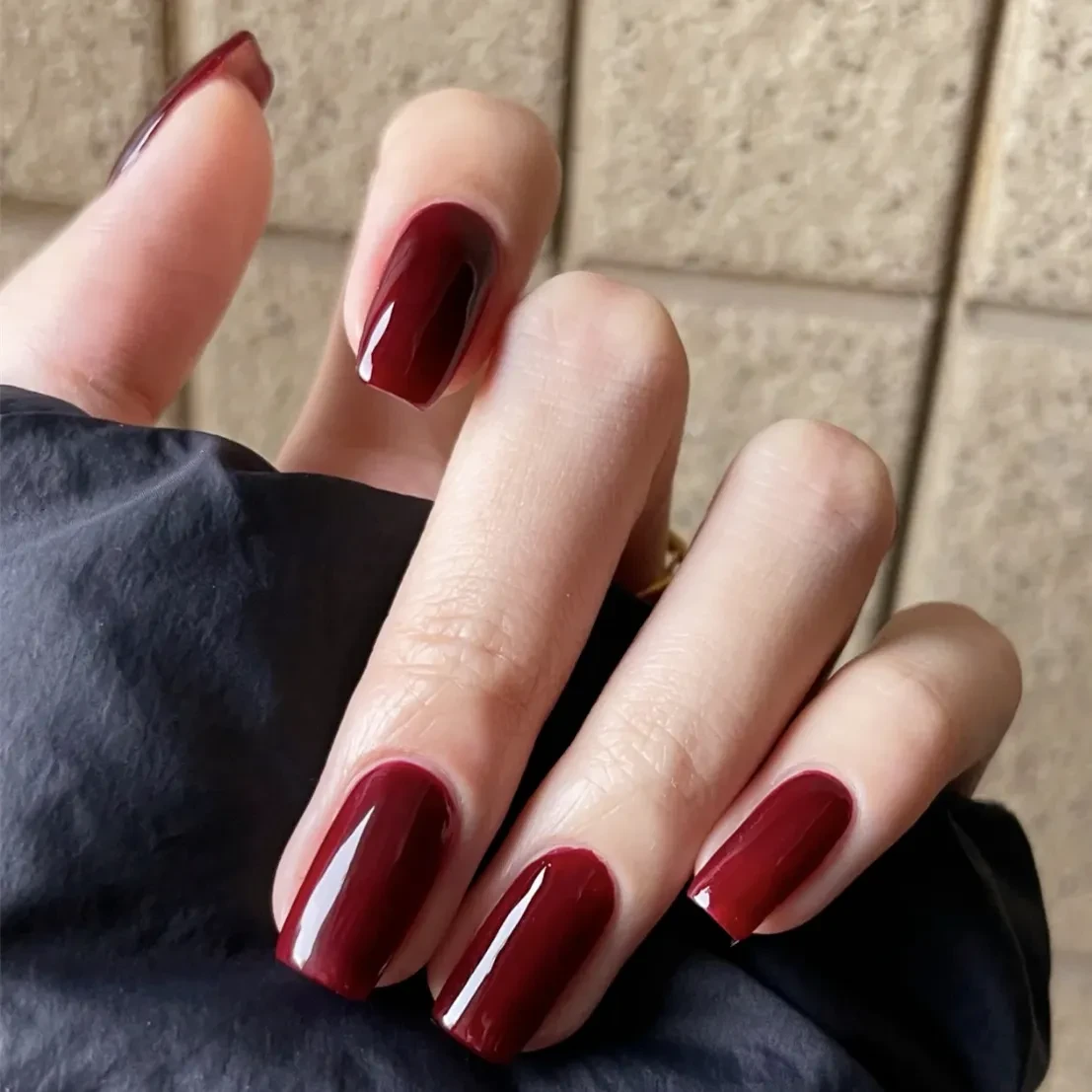 Coffin shape nails red