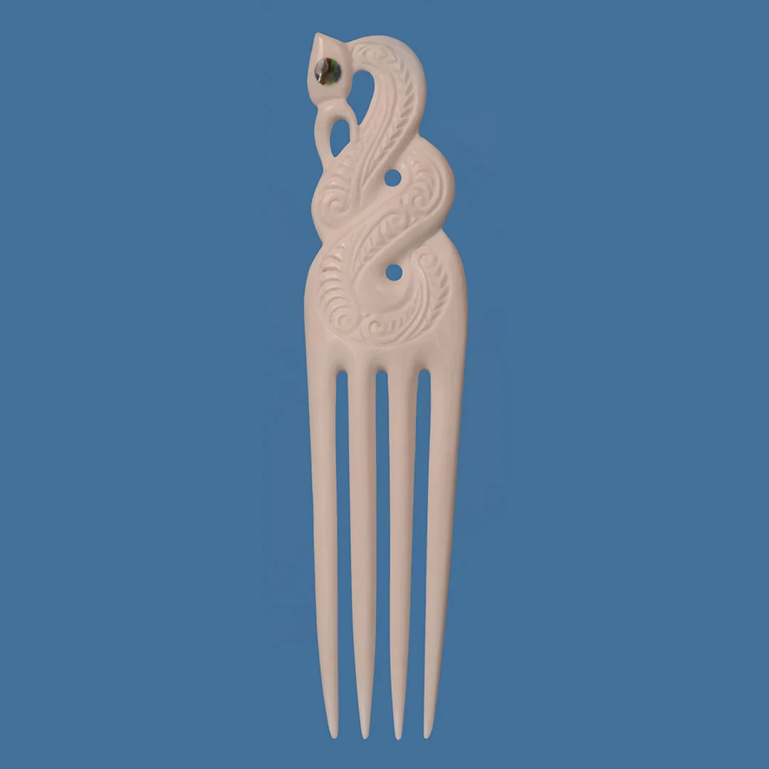 Bone Manaia Triple Twist Heru - Large