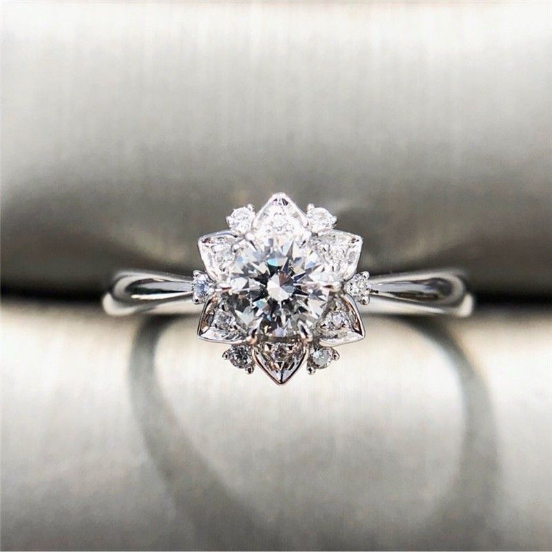 Women's Luxury Flower Artificial Zircon Ring