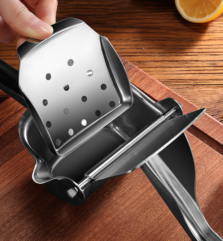 Handheld Orange Squeezer
