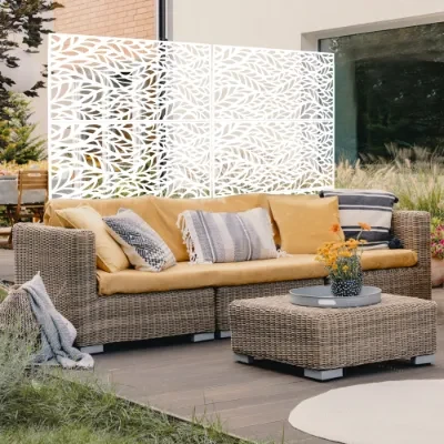 Outdoor Screen