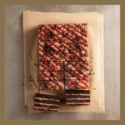 Cake Berrylicious Chocolate Premium Layered Uncut Slab
