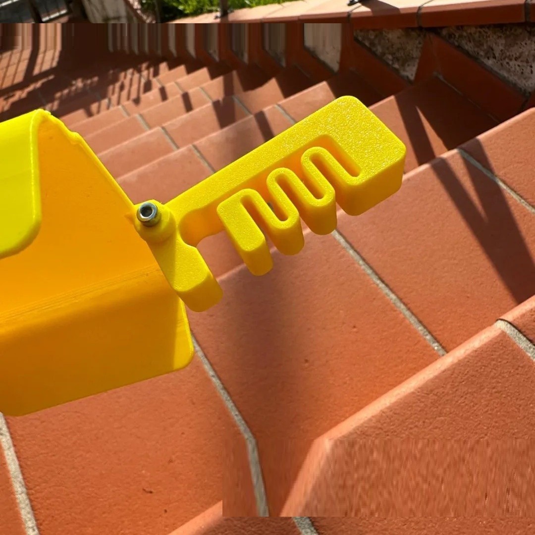 Creative Beachpool Phone Sunshade Phone Holder