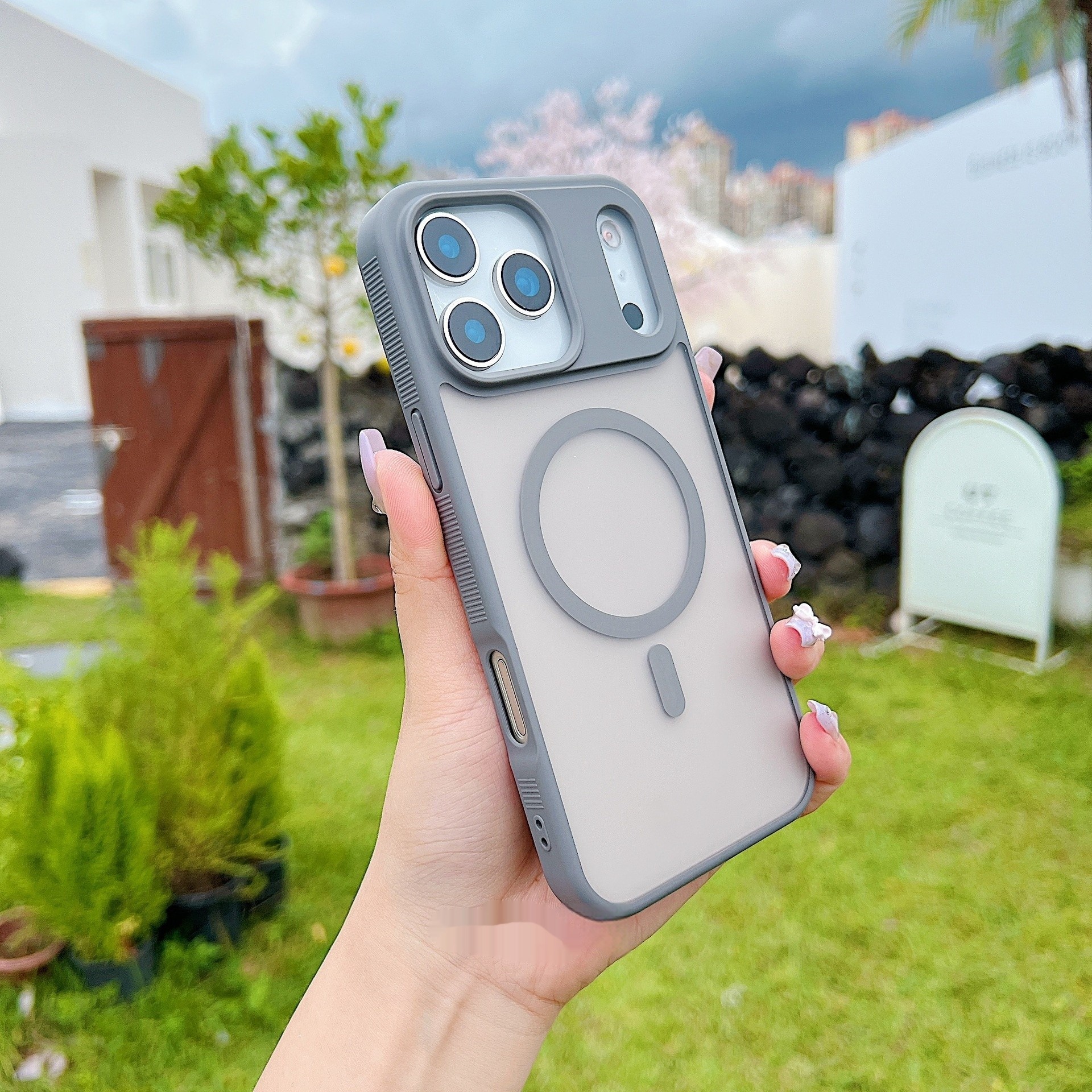 Fashion Magnetic Matte Drop-resistant Protective Cover