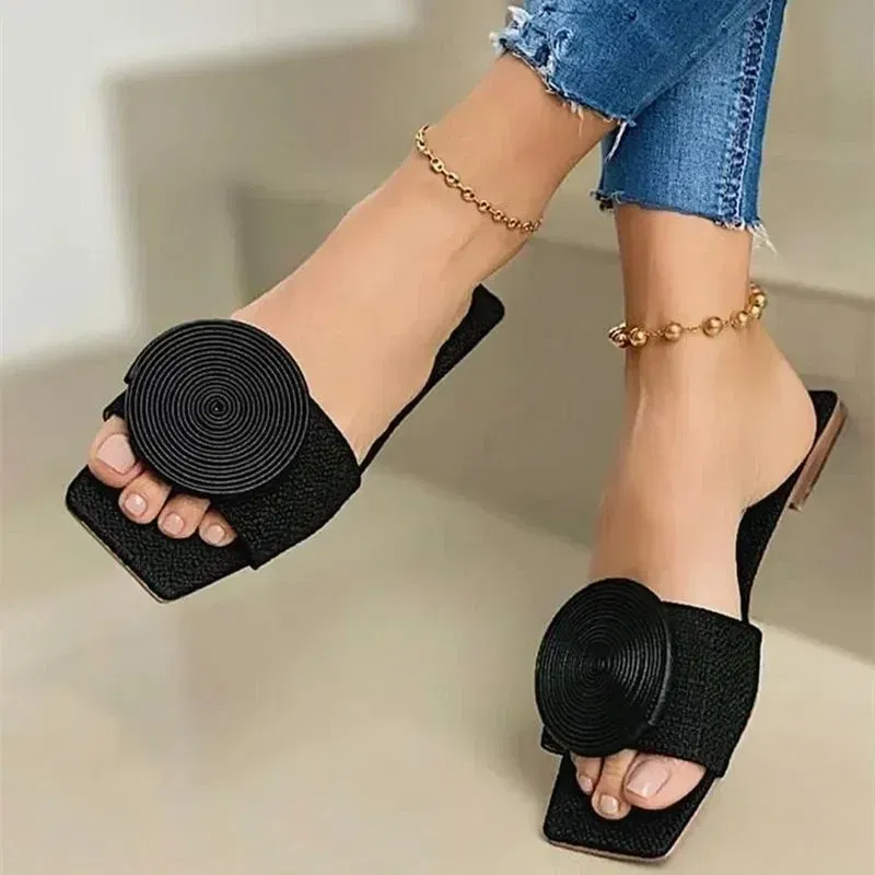 Color: Black, Shoe Size: 41 - 2023 New Spring and Summer Women's Flat Slippers Fashion Beach Shoes Comfortable Slippers Versatile Lightweight Women's Shoes