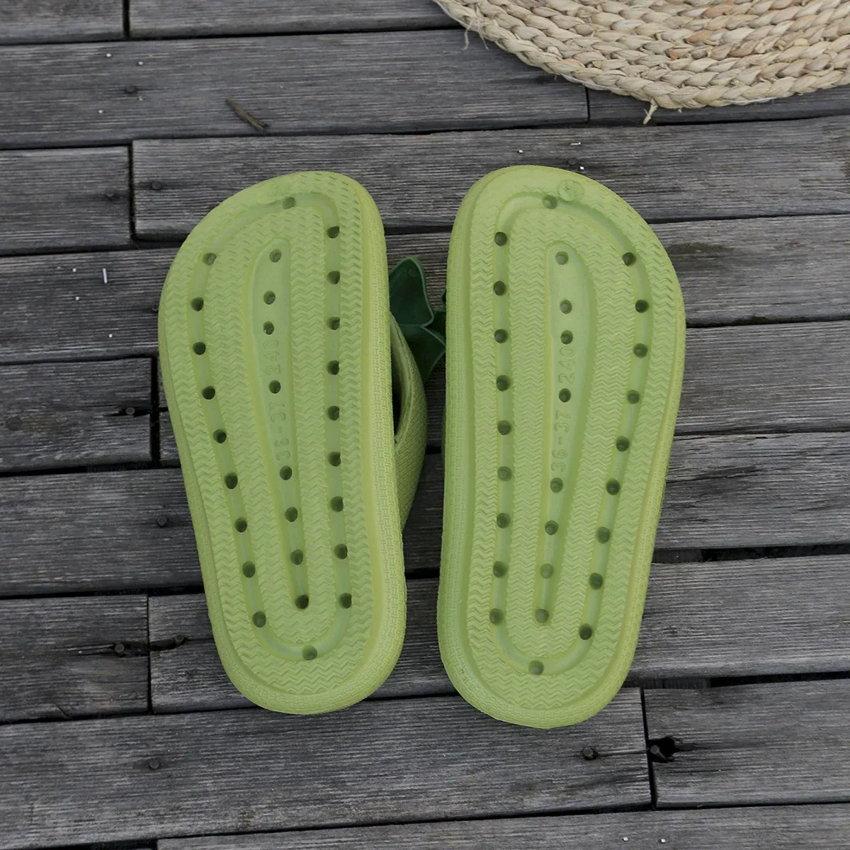 Color: Peacock Green, Shoe Size: 40-41 - Summer Multi Color Women's Flip Flops Fashionable Metallic Teddy Bear Bow Slide Sandal Beach Vacation Home Versatile  Footwear