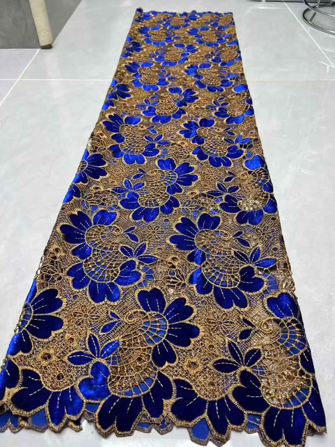 Color: Red, Width: 120cm, Length: 5 yards - 2026 Purple African Nigerian Velvet Lace Fabric High-Quality Embroidery for Wedding Party Sewing SHXI