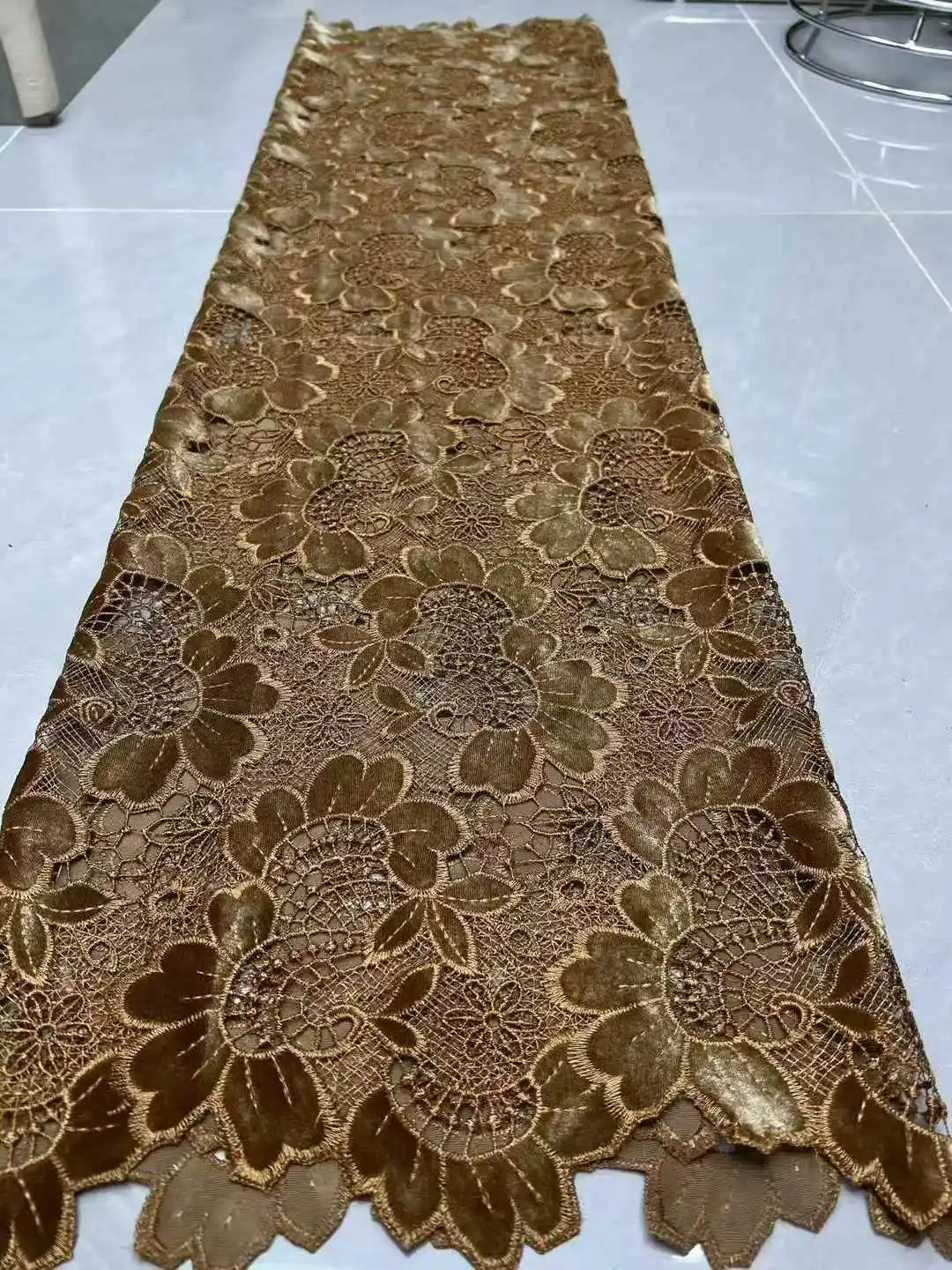 Color: Red, Width: 120cm, Length: 5 yards - 2026 Purple African Nigerian Velvet Lace Fabric High-Quality Embroidery for Wedding Party Sewing SHXI