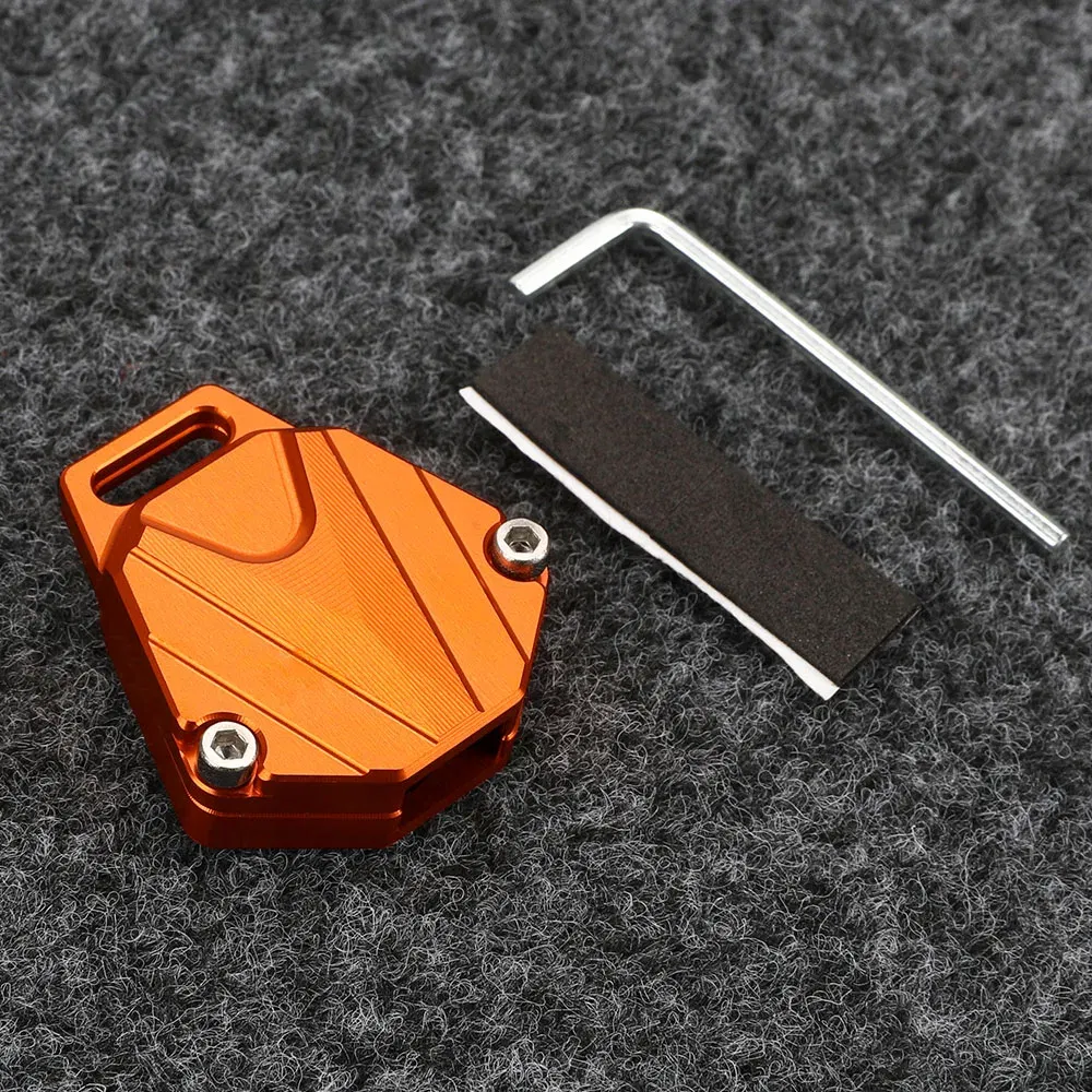 Color: Ivory - CNC Key Cover Cap Keys Case Shell FOR K-T-M Duke 125 200 250 390 690 990 DUKE390 DUKE250 DUKE200 DUKE690 DUKE990 RC 125 200 390