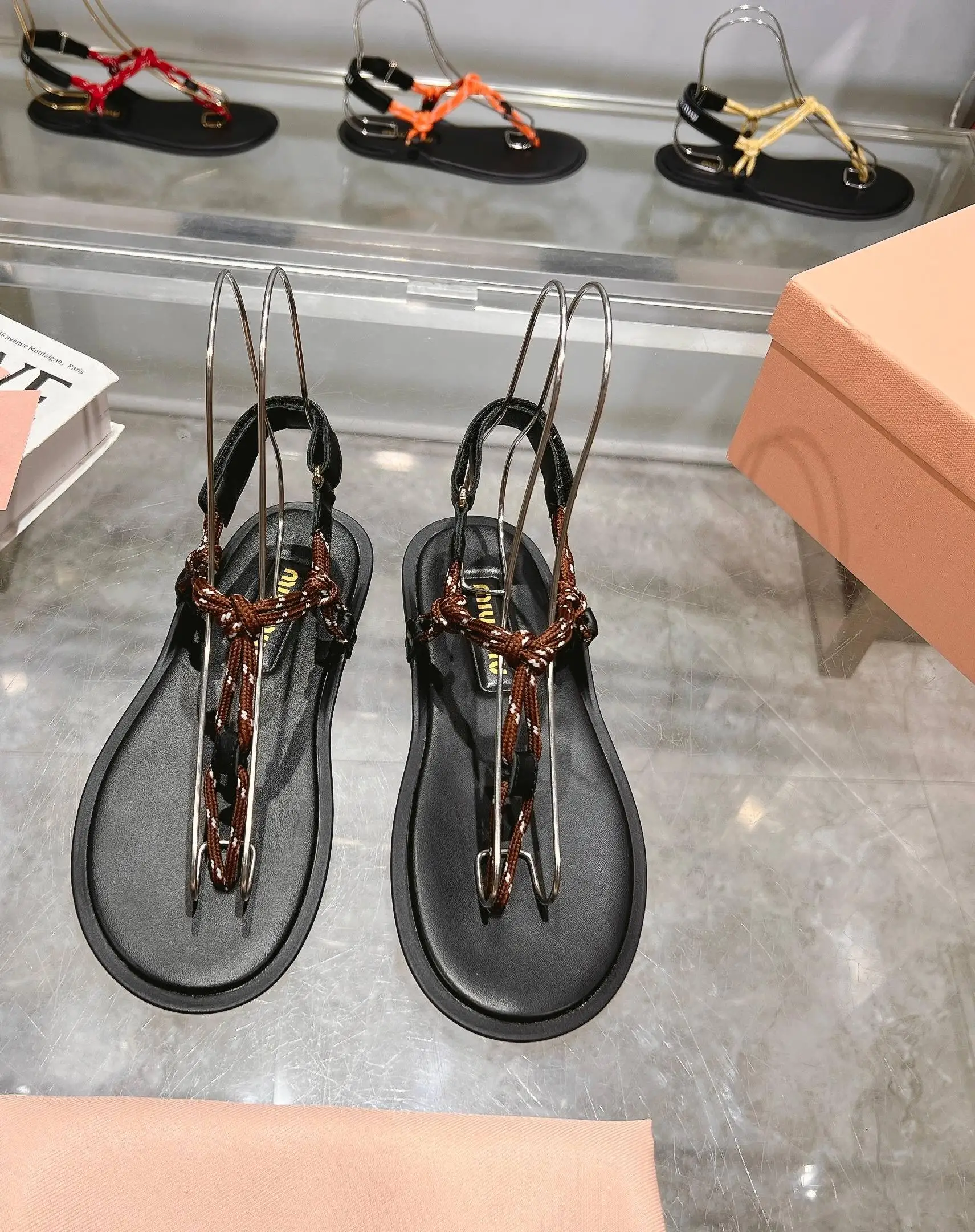 Color: black, Shoe Size: 38 - Fashionable and cost-effective MIU series 25 new summer products, the world's most popular flip-flops, versatile and trendy