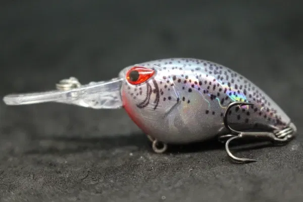 Color: Pink - wLure Crankbait Wobble Fishing Lure 6cm 5g Deep Diving Tight Action Fresh Water Hard Bait Floating 8# Hooks Insect Bait C770