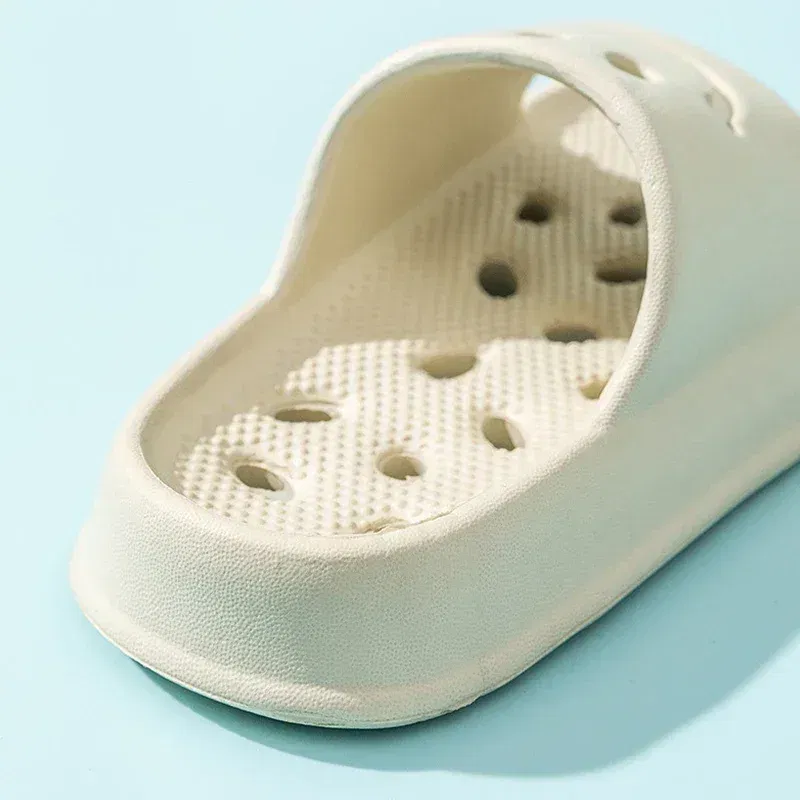 Color: Pink, Shoe Size: 2 - Children Slippers Boys EVA Smiling Face Bathroom Slippers Summer 2-14 Years Old Girl Anti Slip Hollow Leaking Junior Footwear