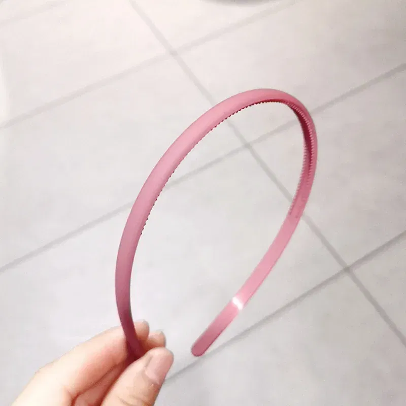 Color: Dark Grey - New Fashion Solid color resin Simple frosted anti-slip wave shape Toothed Wild Hairbands Women Girls Hair Accessories Headdress