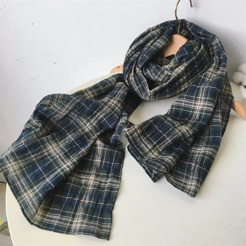 Color: Red, Ships From: CHINA, Age Range: >8Y - Autumn and winter cotton classic fashionable plaid unisex  scarf Couple Scarves