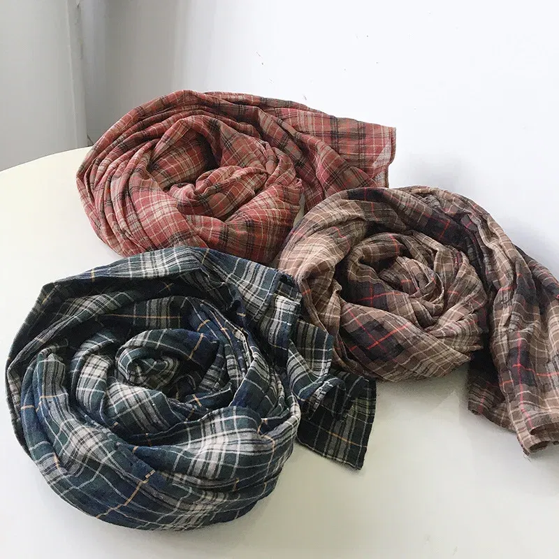 Color: Red, Ships From: CHINA, Age Range: >8Y - Autumn and winter cotton classic fashionable plaid unisex  scarf Couple Scarves