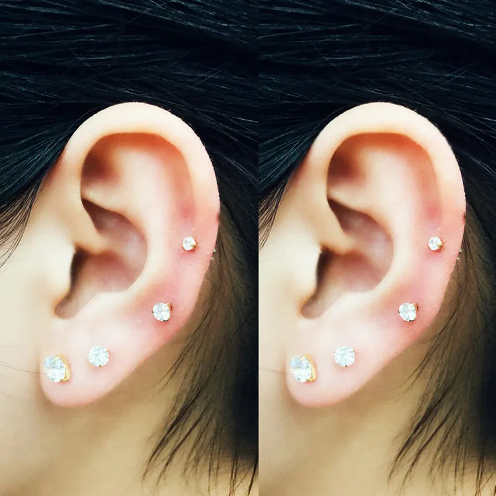 Metal Color: Light Yellow Color, Main Stone Color: black - 1Pc Small Round Cz Tragus Cartilage Titanium Steel 16G 4 Prong Ear Stud Earrings Tragus Helix Piercing Jewelry Sexy Body Jewelry