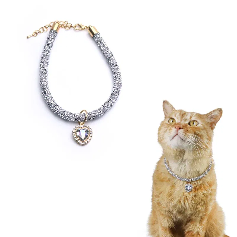 Color: Burgundy, Size: M - Luxury Cat Collar with Heart Crystal Pendant Puppy Chihuahua Necklace Reflective Rhinestone Kitten Neck Strap Pets Accessories