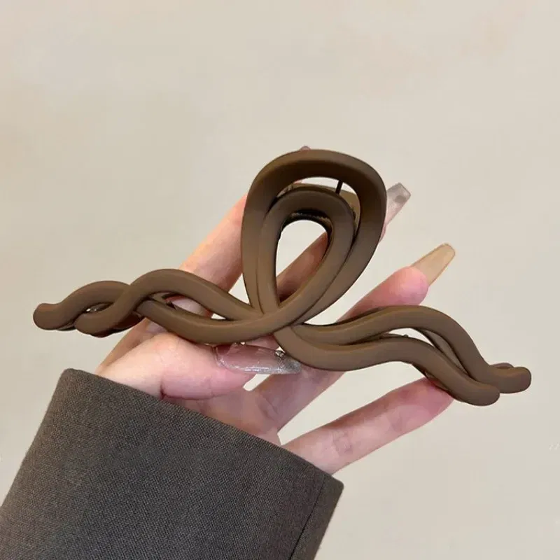 Color: Lavender - Frosted Wave Grab Clip Large Maillard Hair Clip Elegant Girls Shark Clip Back Head Hairpin Hair Accessories Jewelry Gifts