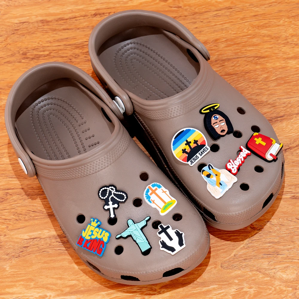 Color: light brown - 1pcs New Shoe Charm Religion PVC Clog Charms Crucifix Blessed Virgin Mary Clog Pin Clips Jeans Garden Sandal Shoe Decoration