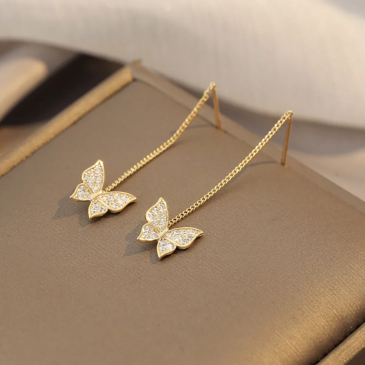✨Shiny butterfly earrings