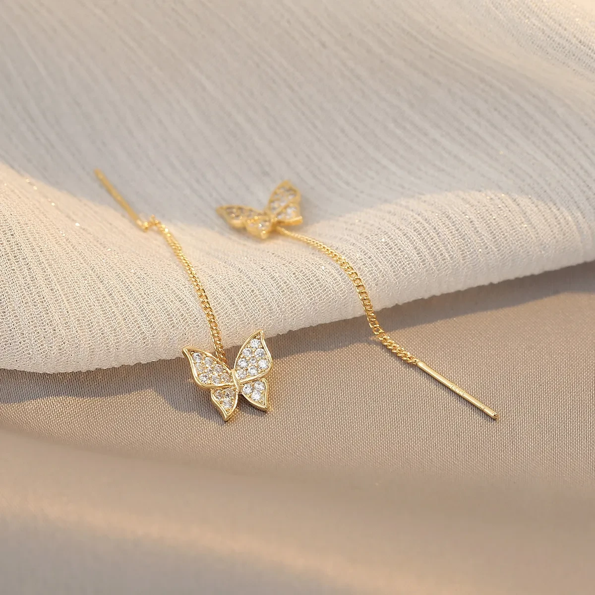 ✨Shiny butterfly earrings
