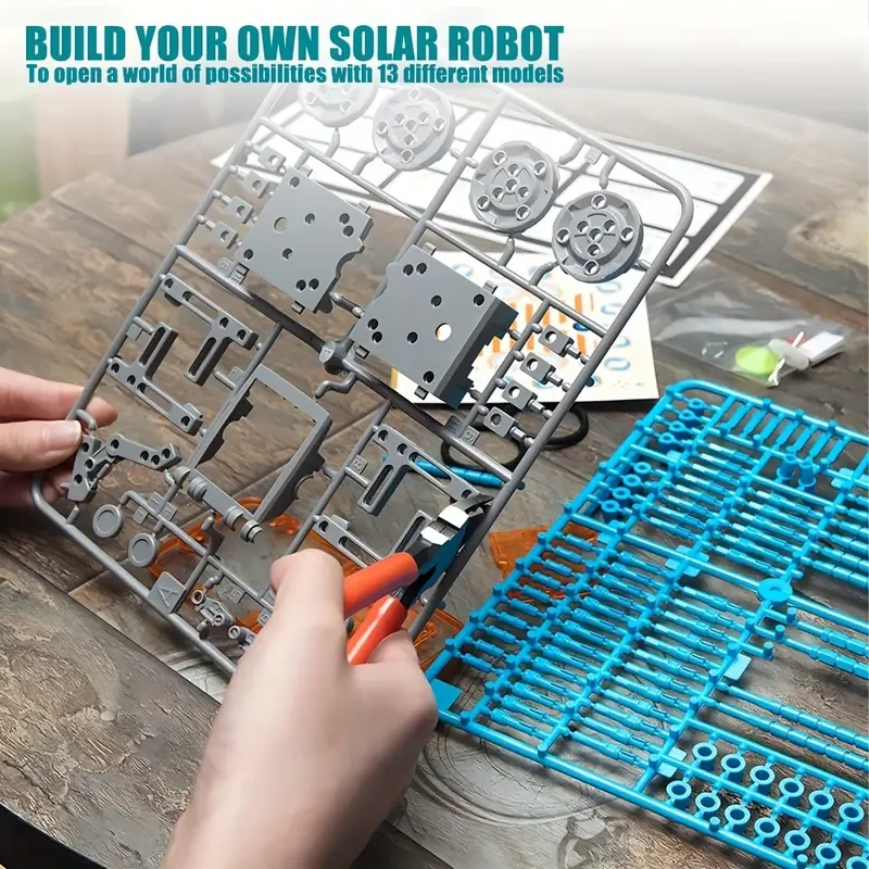 STEM 13-in-1 Solar Robot Toy