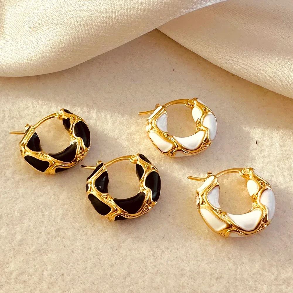Fashion Jewelry New Trendy Enamel Color Metal Texture Small Hoop Earrings For Women Gold Plated Statement Ear Buckle Creative Jewelry Gifts
