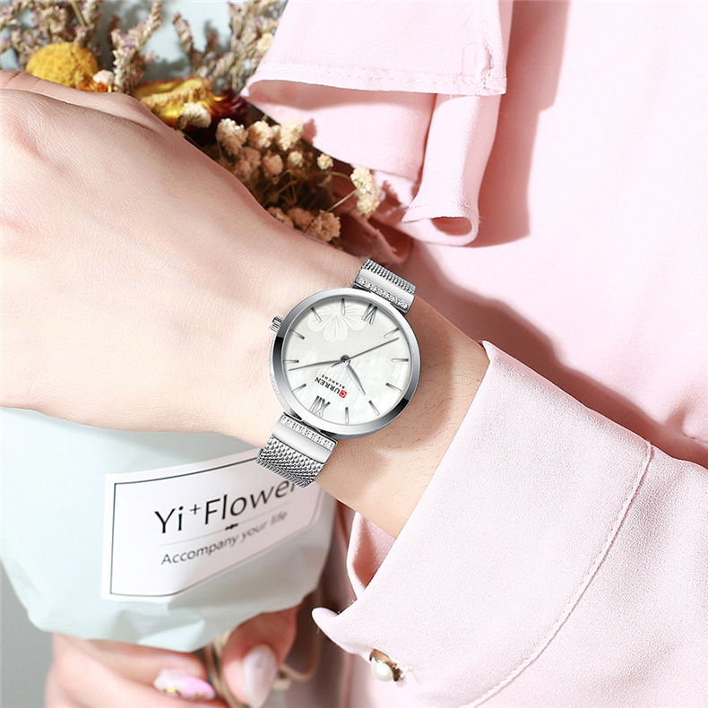 Women's Fashion Alloy Quartz Simple Watch