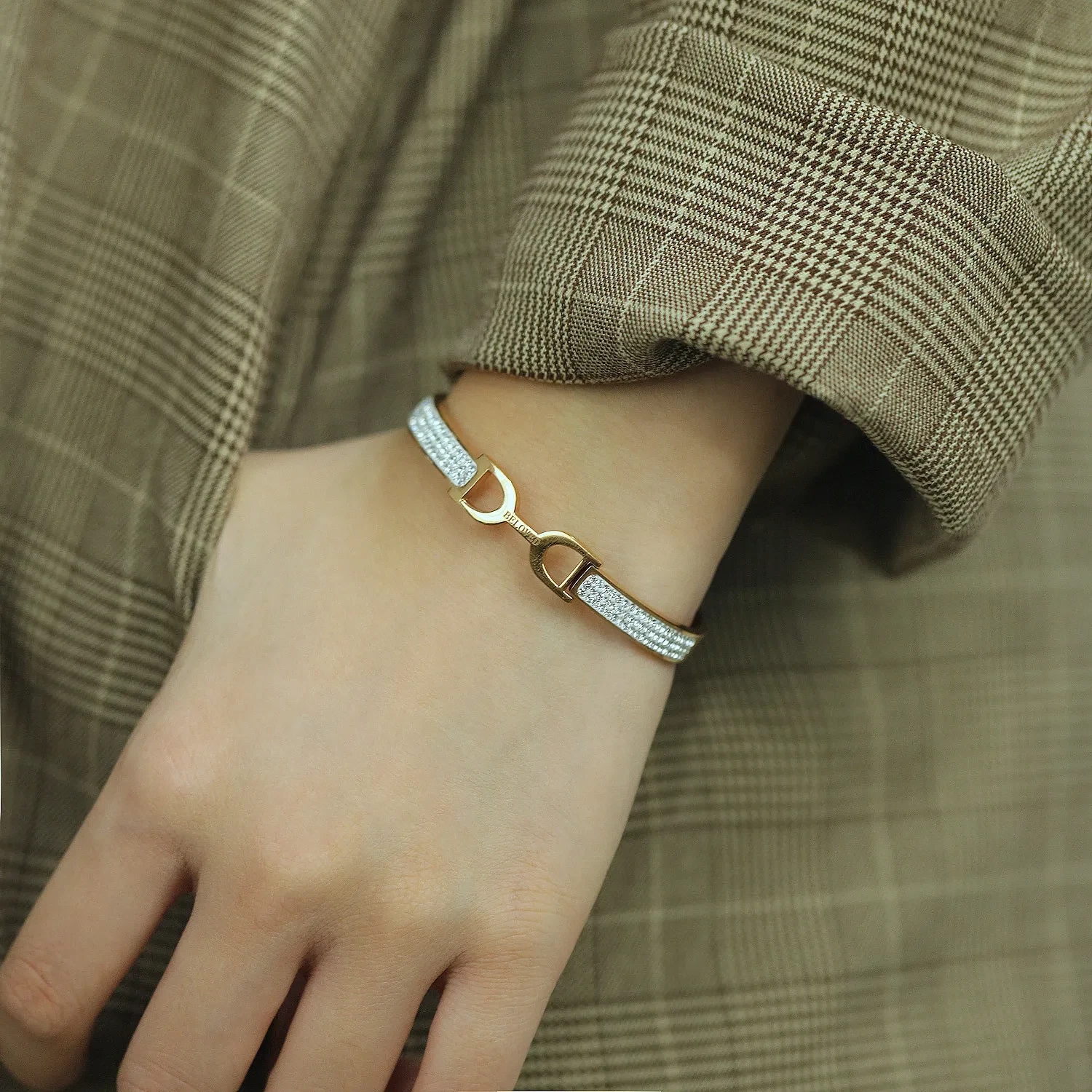 Fashion Light Luxury Tassel Letter D Titanium Steel Bracelet Women