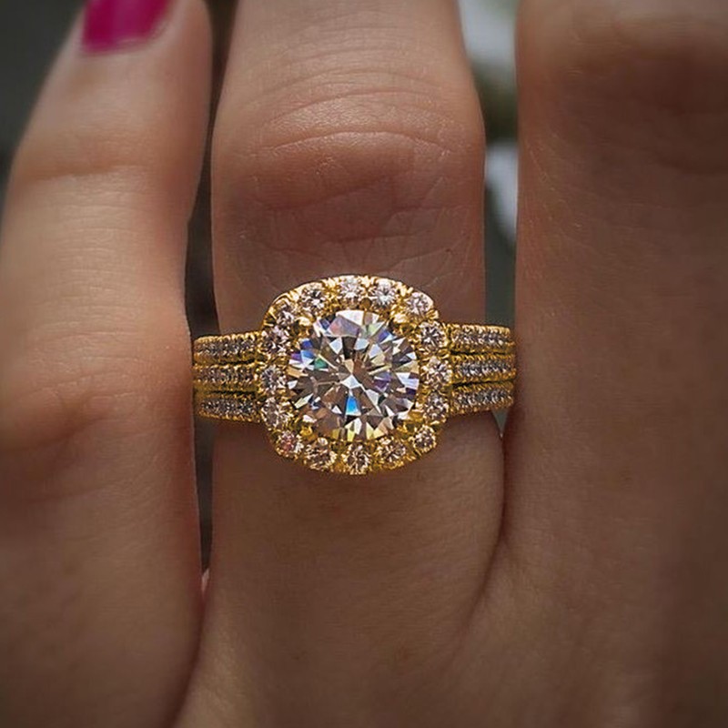 Huitan Women's Trendy Ring  Brilliant Cubic Zirconia Luxury Engagement & Wedding Jewelry