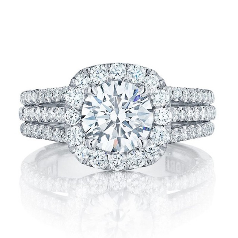 Huitan Women's Trendy Ring  Brilliant Cubic Zirconia Luxury Engagement & Wedding Jewelry