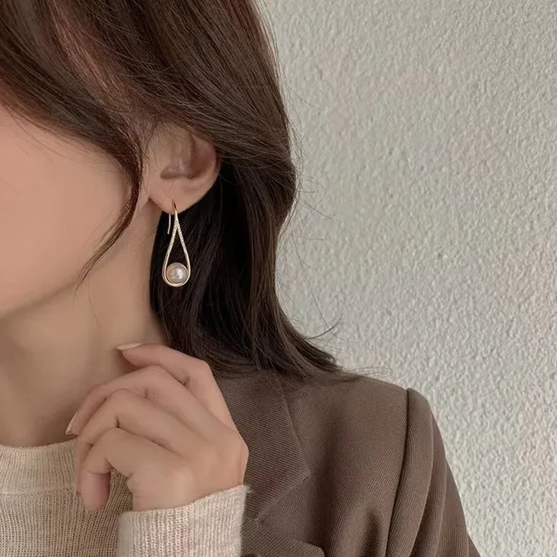 Real Gold Plating Rhinestone Pearl Ear Hook Fashion
