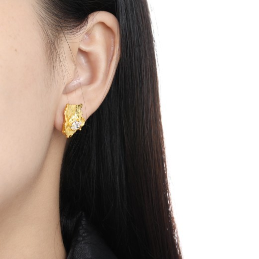Geometric Asymmetric Diamond Stud Earrings For Women
