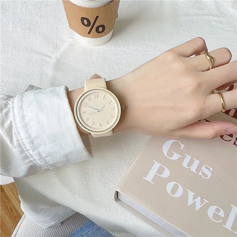 Women Quartz Watch  Macaron Color Retro Digital Wristwatch