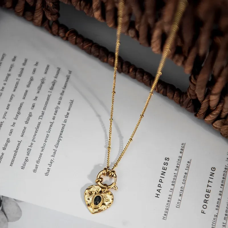 Natural Stone Peach Heart Titanium Steel Necklace French Simplicity