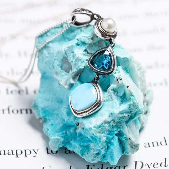 Pendant natural sea stone necklace