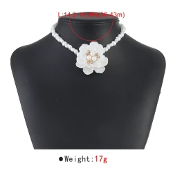 Romantic Three-dimensional Camellia Pearl Necklace