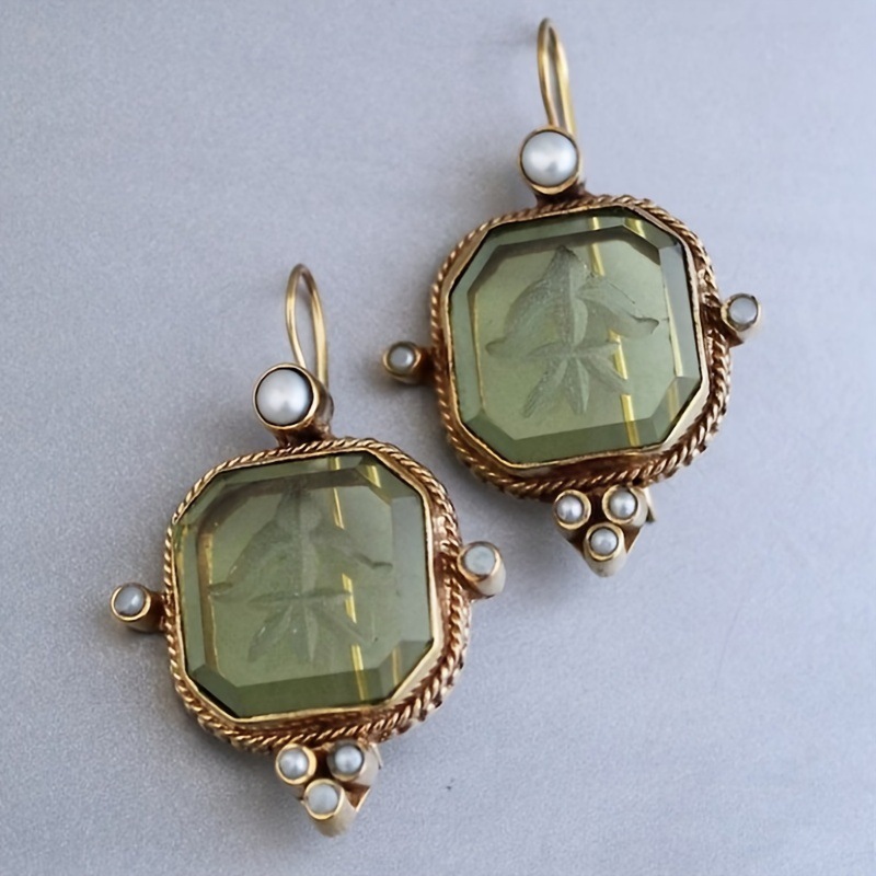 Women's Creative Retro Geometric Pendant Earrings