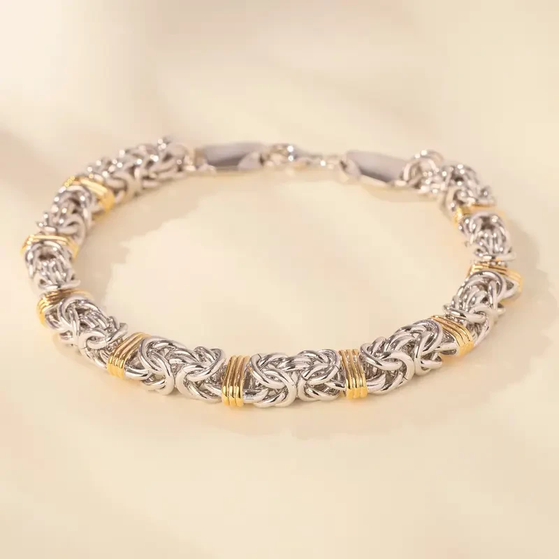 A Men'S Bracelet